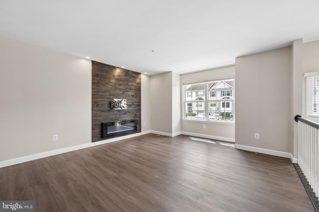 6208 CLIFFSIDE TERRACE