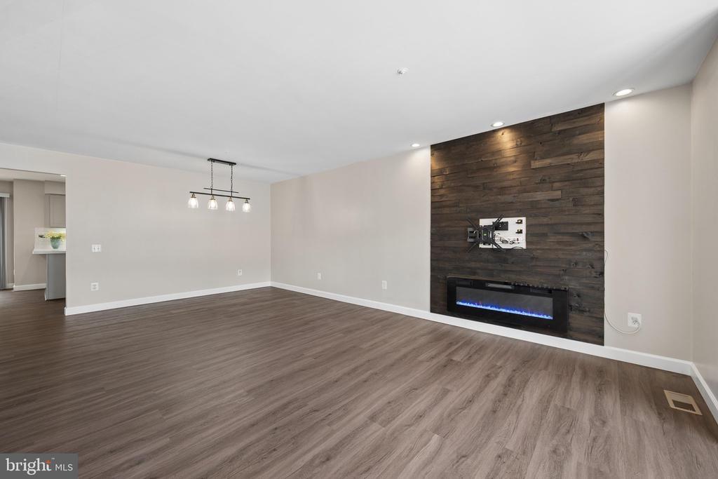6208 CLIFFSIDE TERRACE