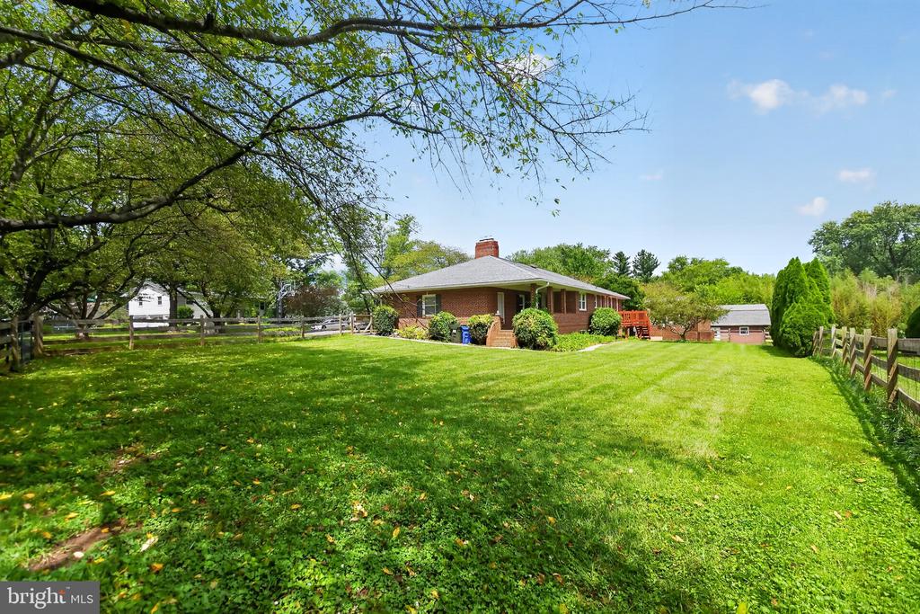 2901 FRANCIS DRIVE