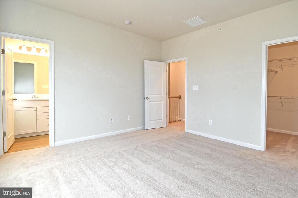 402 MATLOCK LANE