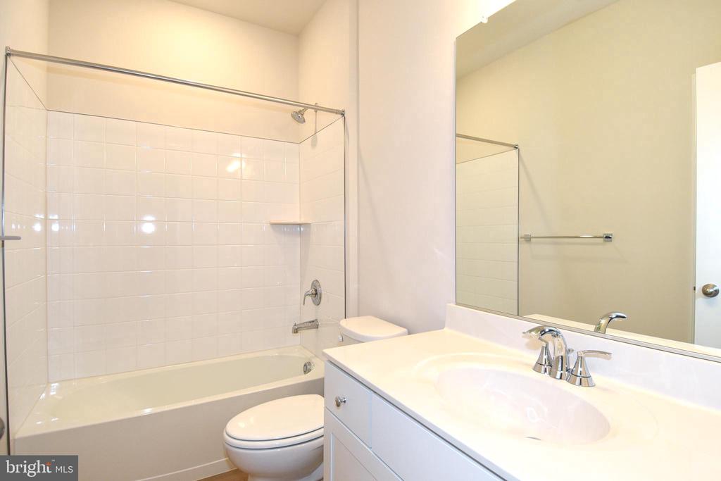 402 MATLOCK LANE