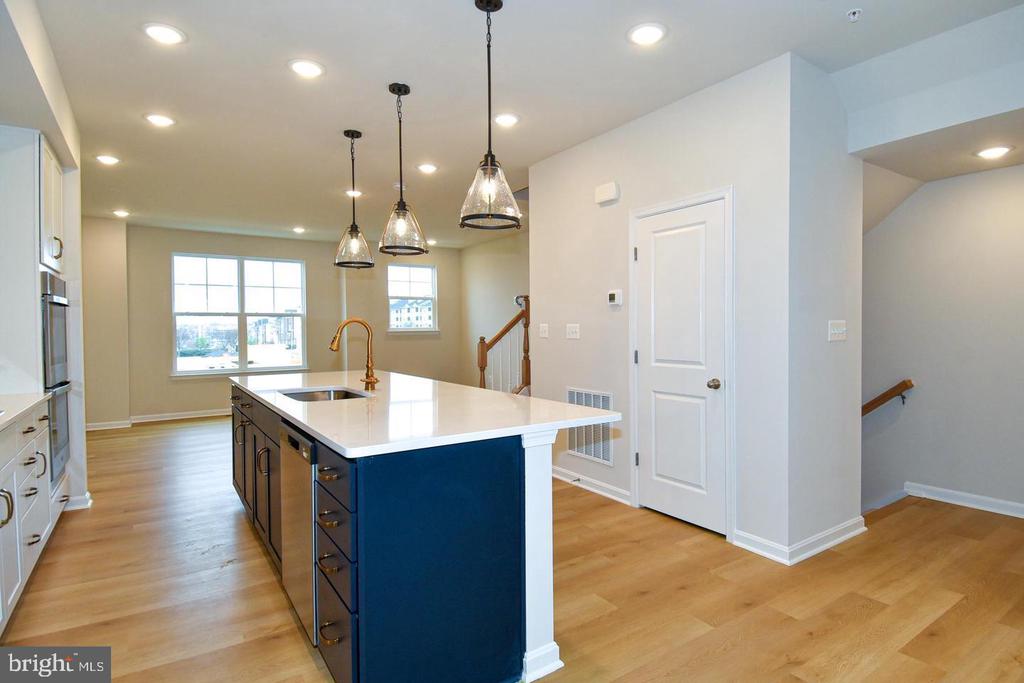 402 MATLOCK LANE