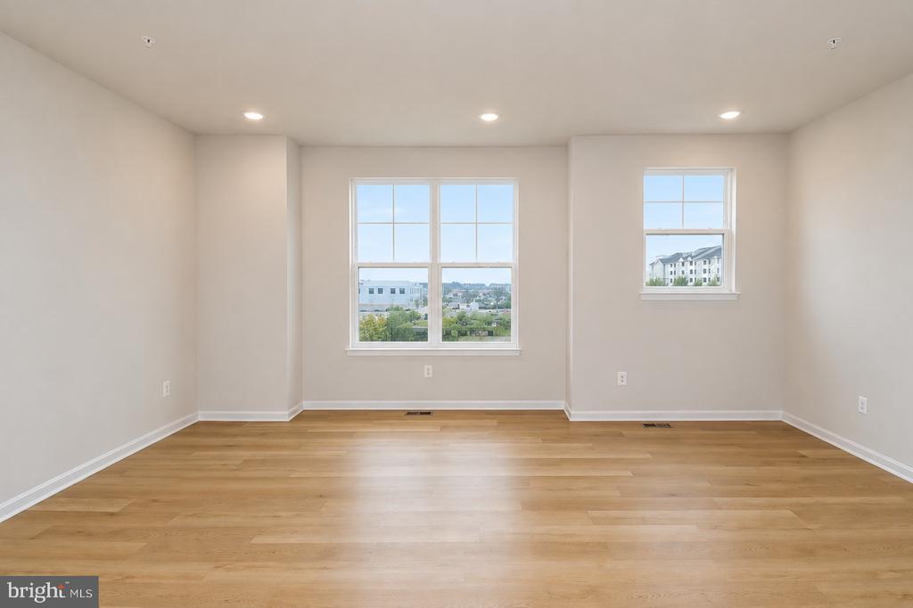 402 MATLOCK LANE