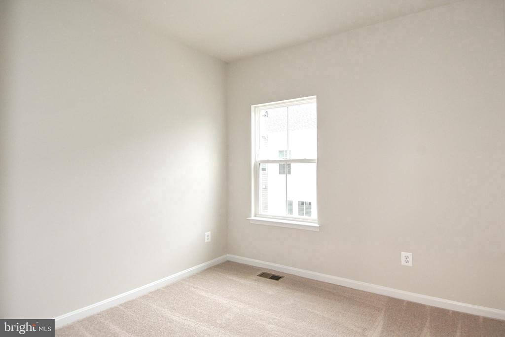 402 MATLOCK LANE