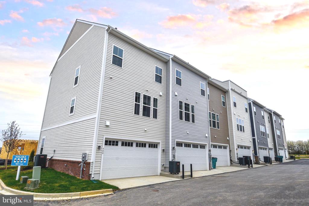 402 MATLOCK LANE