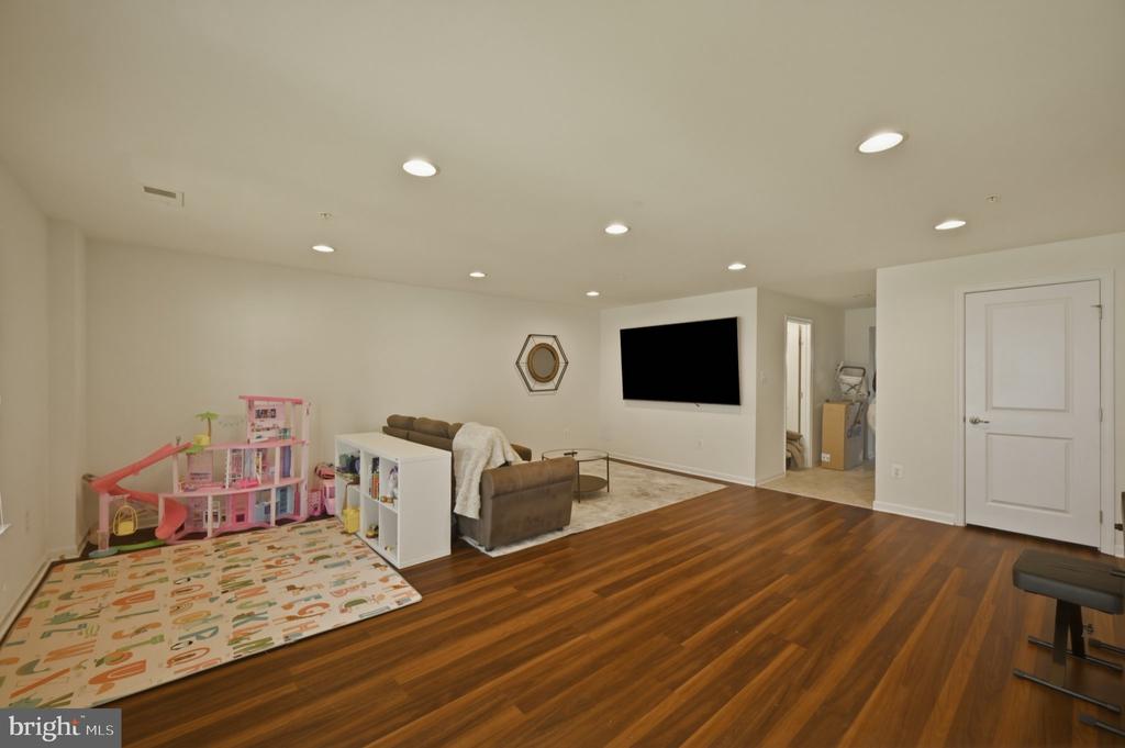 6357 WALCOTT LANE