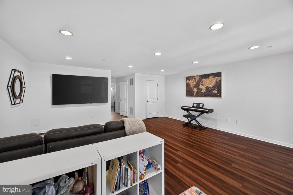 6357 WALCOTT LANE