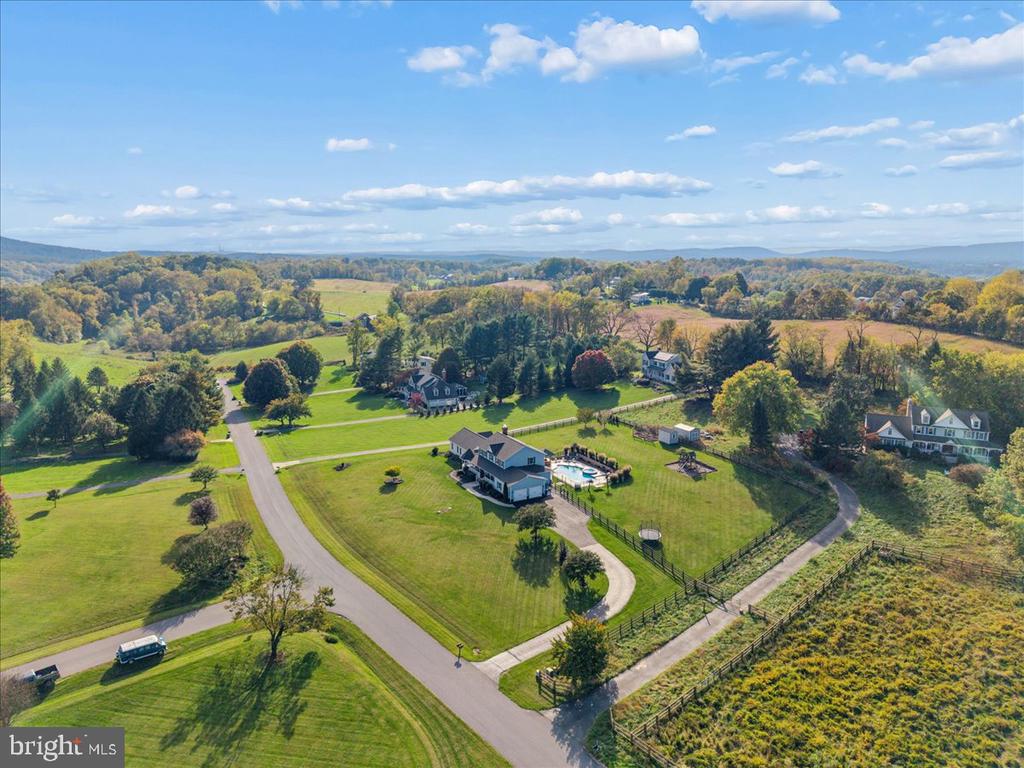 2994 HOPE MILLS LANE