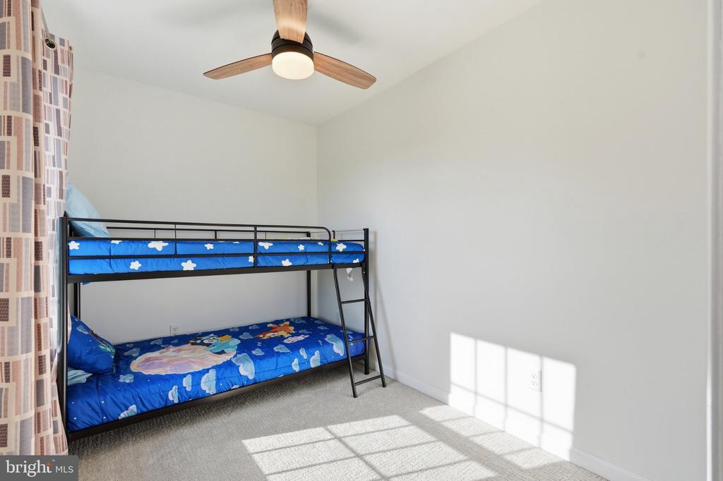 2994 HOPE MILLS LANE
