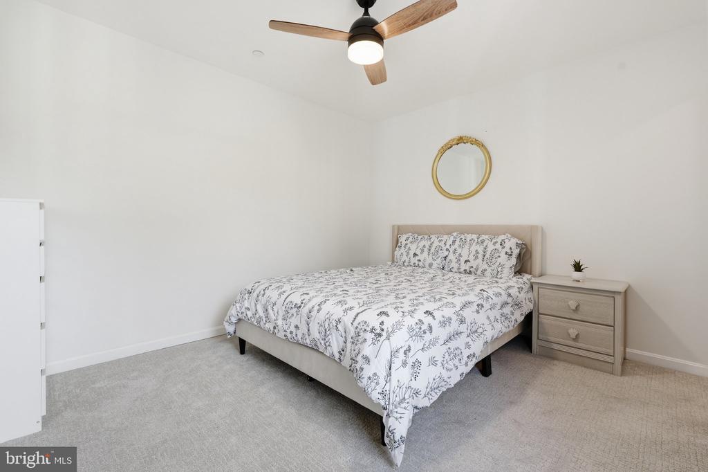 2994 HOPE MILLS LANE