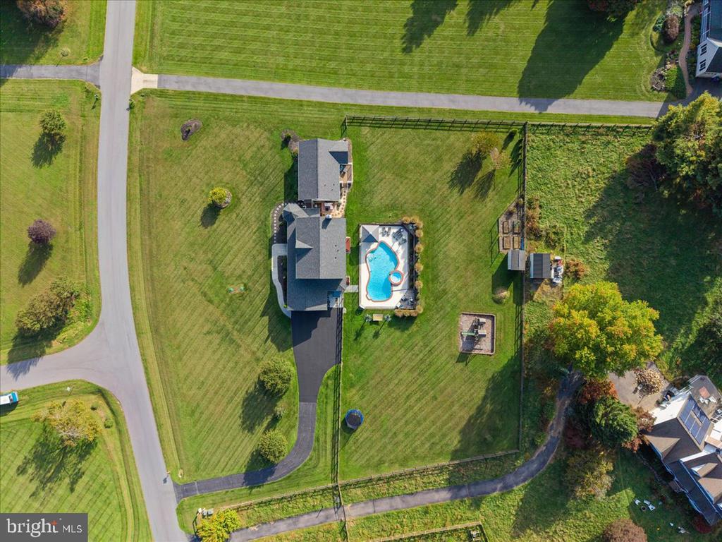 2994 HOPE MILLS LANE