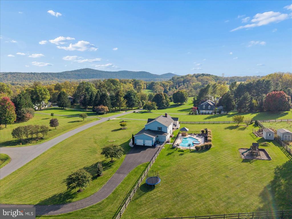 2994 HOPE MILLS LANE