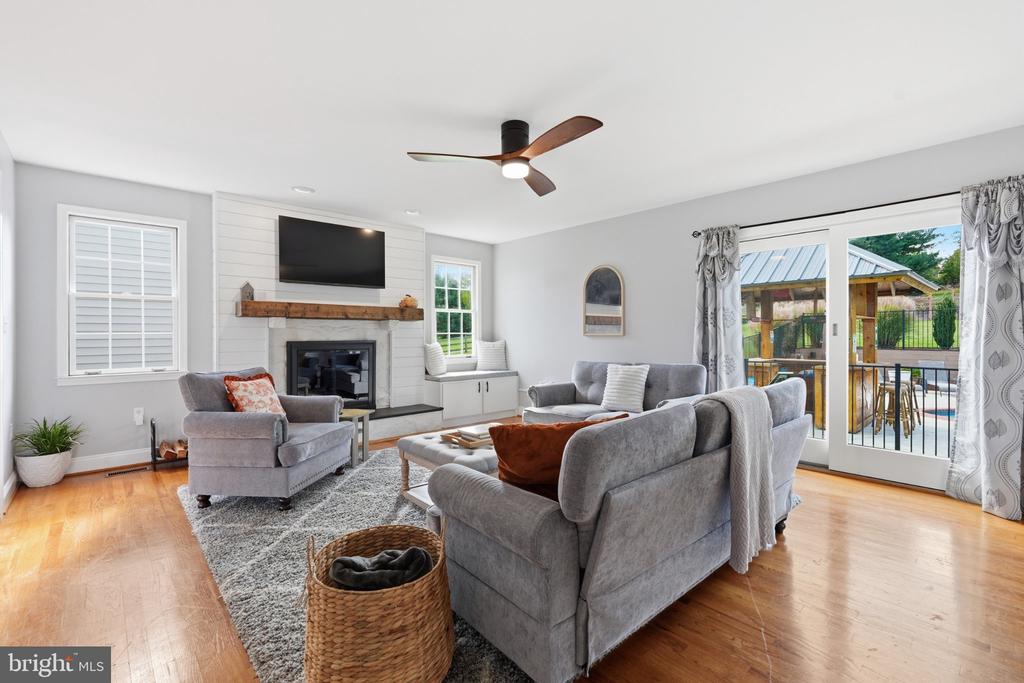 2994 HOPE MILLS LANE
