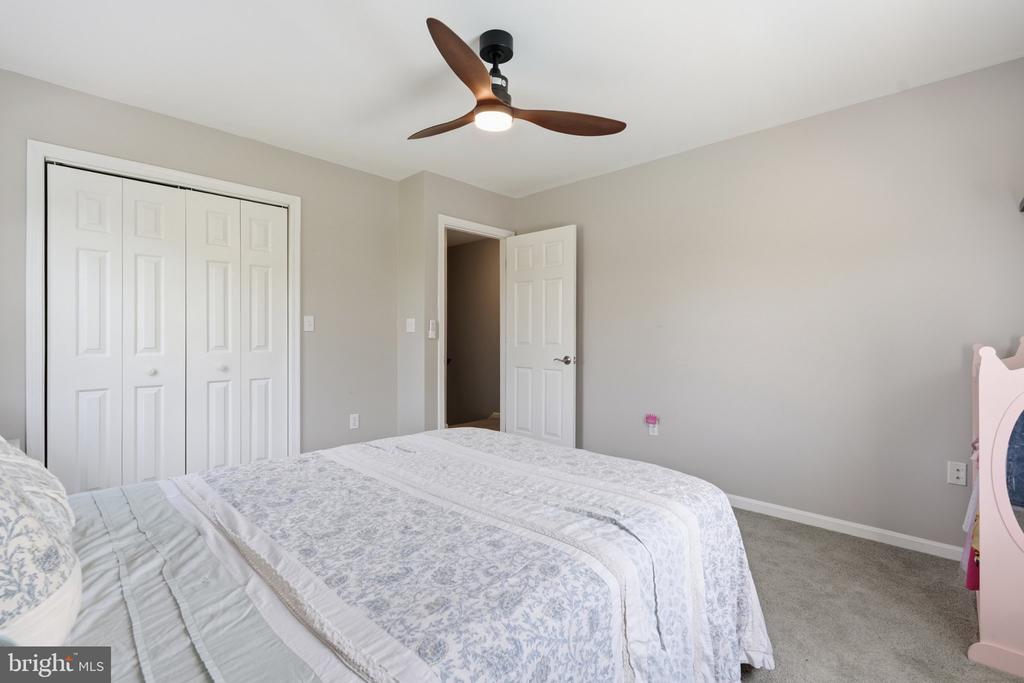 2994 HOPE MILLS LANE