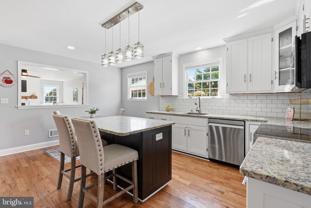 2994 HOPE MILLS LANE