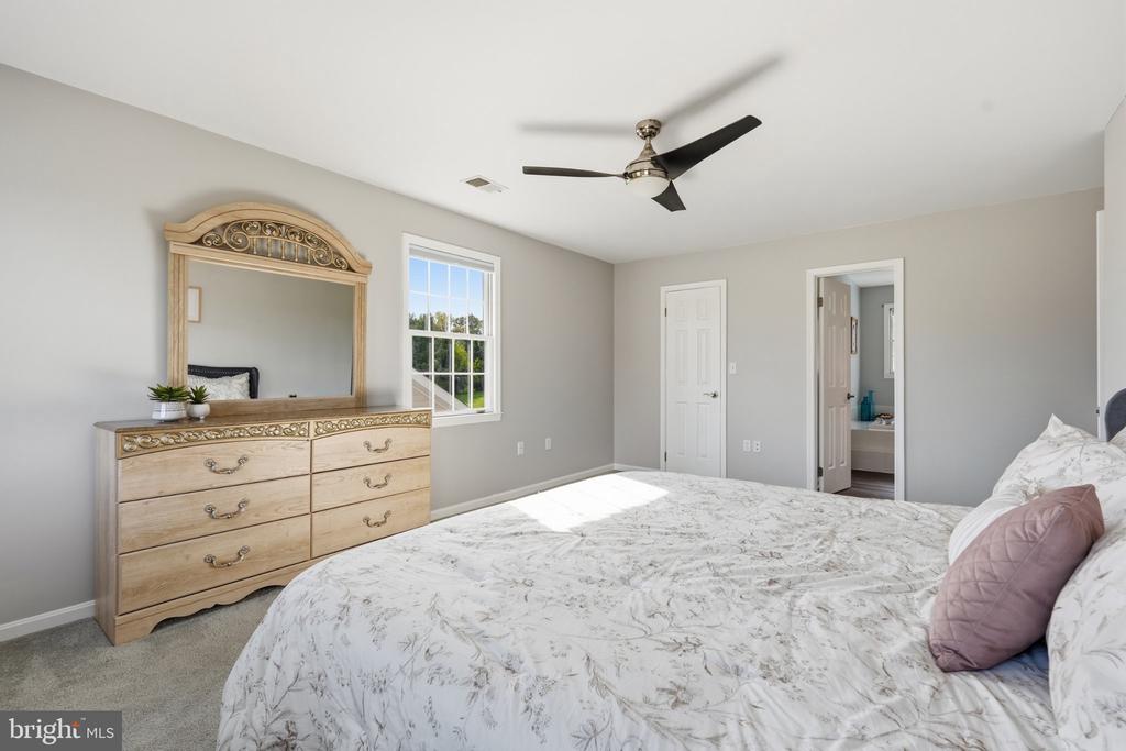 2994 HOPE MILLS LANE