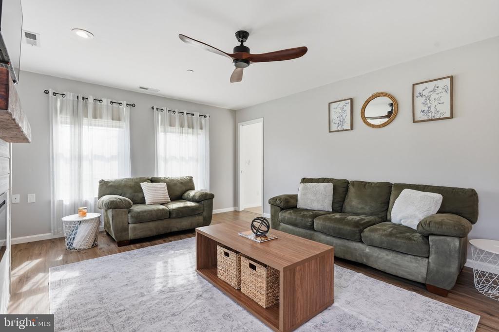 2994 HOPE MILLS LANE
