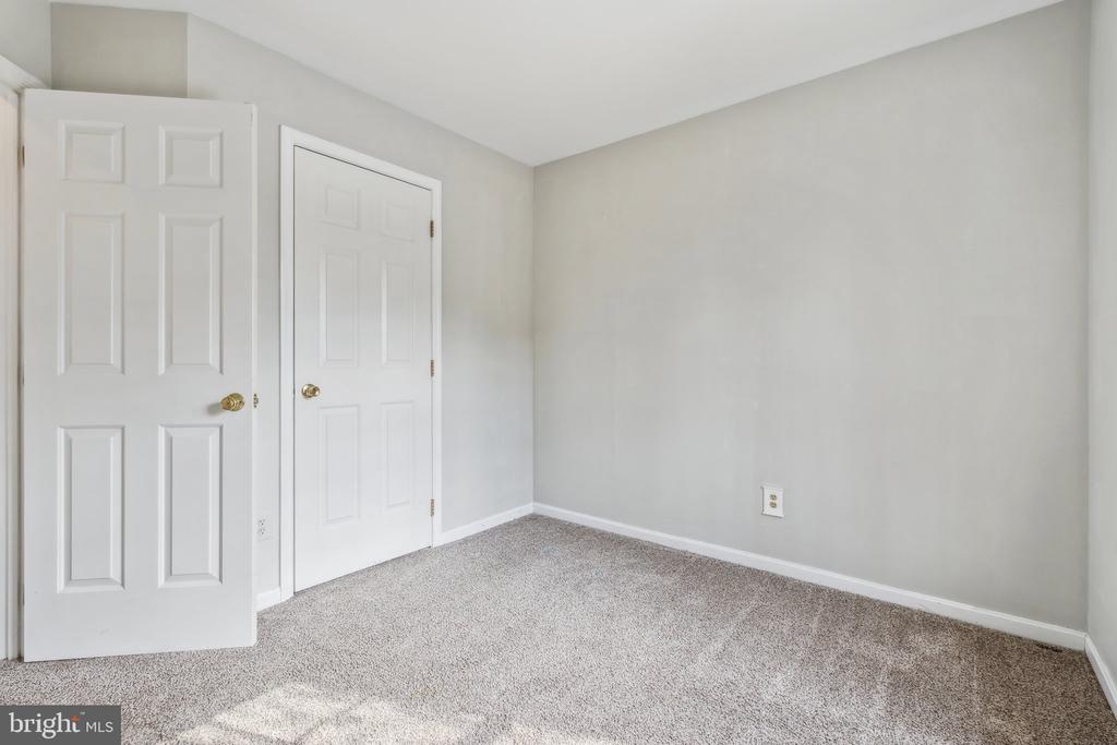 2006 FLAGSTONE COURT