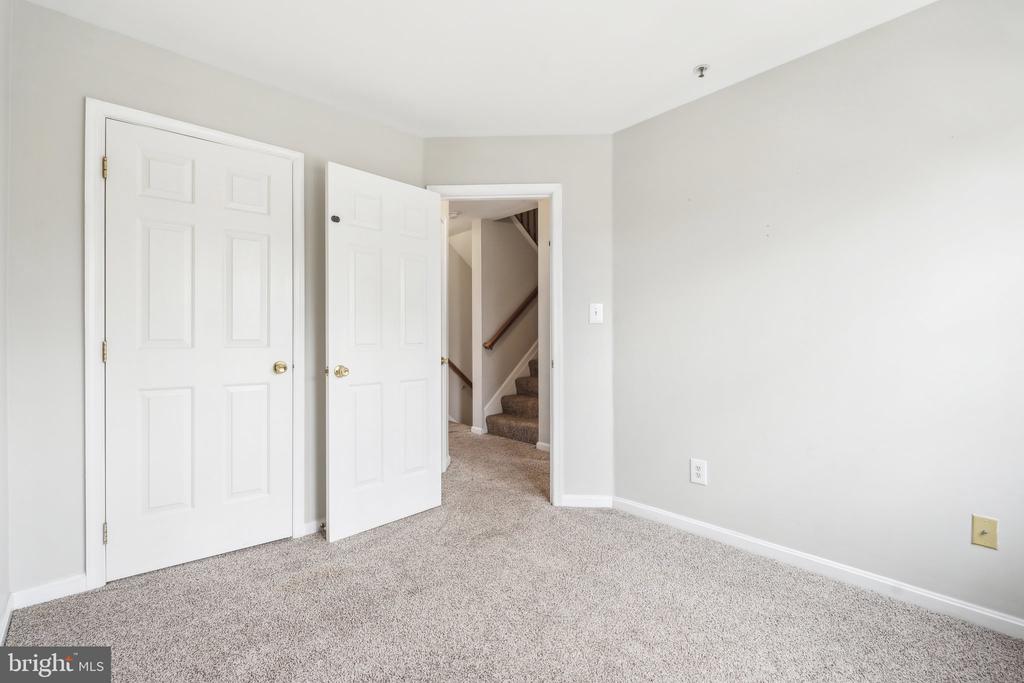 2006 FLAGSTONE COURT