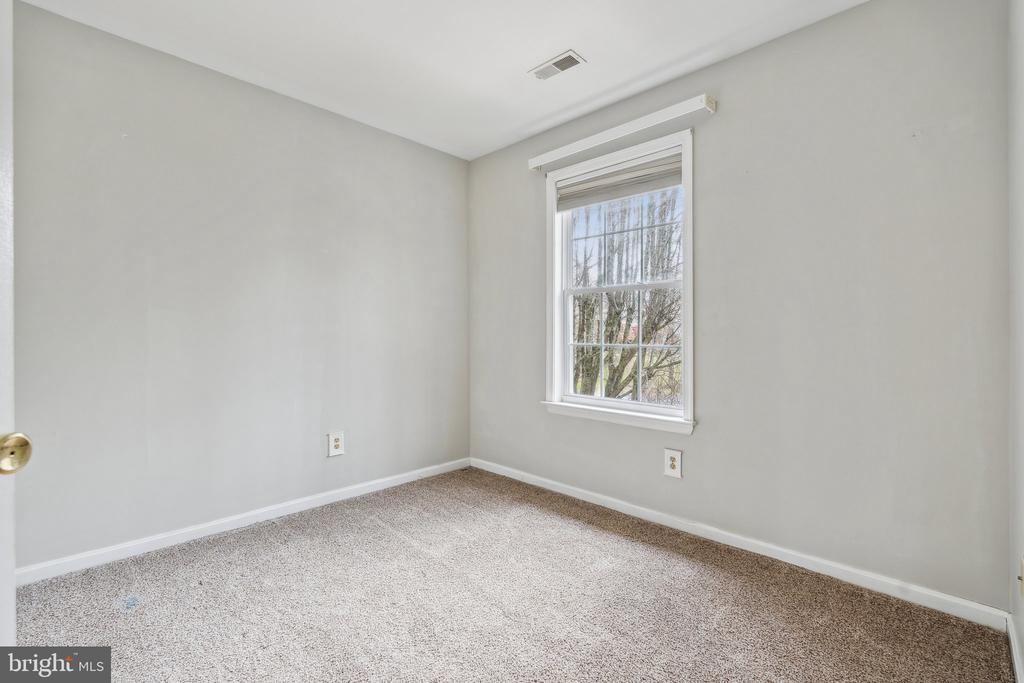 2006 FLAGSTONE COURT