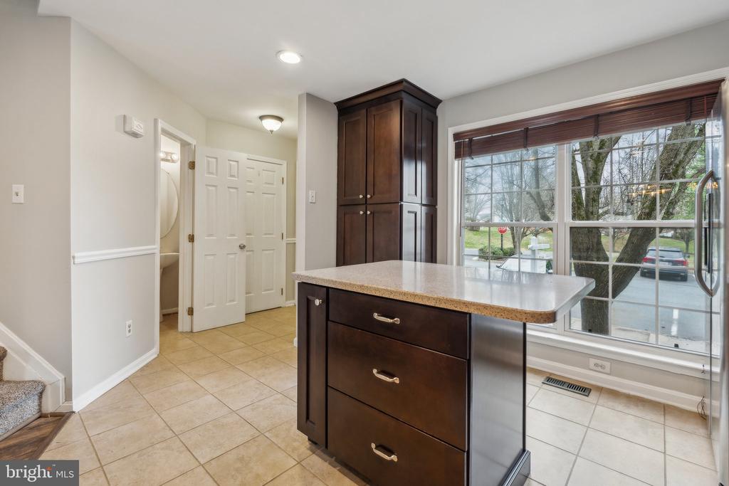 2006 FLAGSTONE COURT