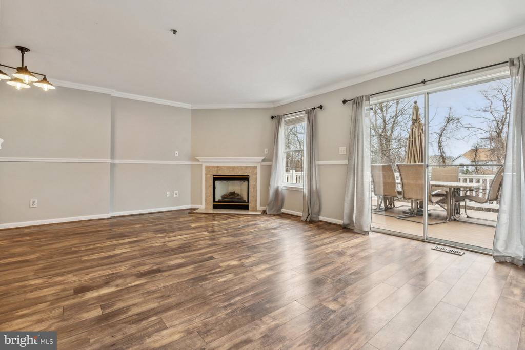 2006 FLAGSTONE COURT