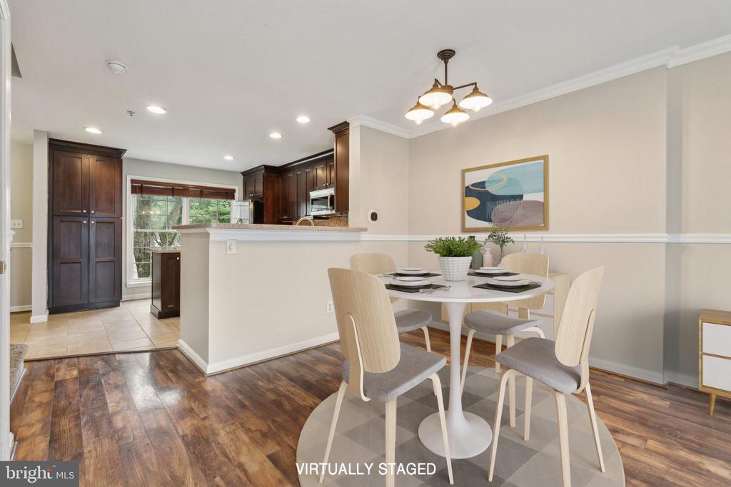 2006 FLAGSTONE COURT