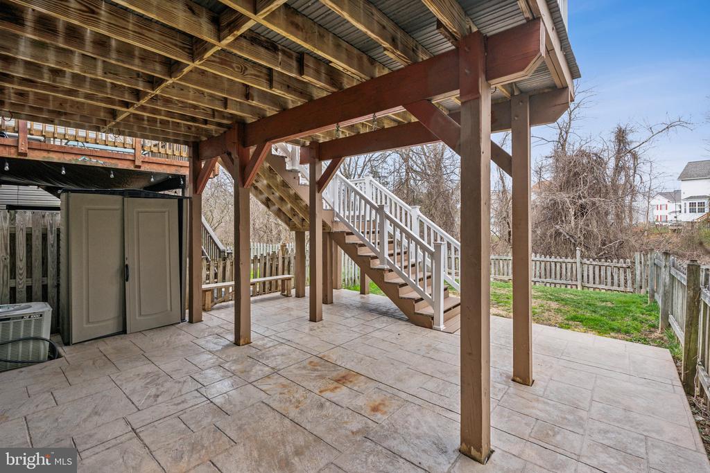2006 FLAGSTONE COURT