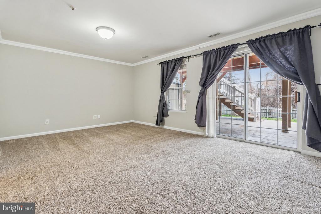 2006 FLAGSTONE COURT