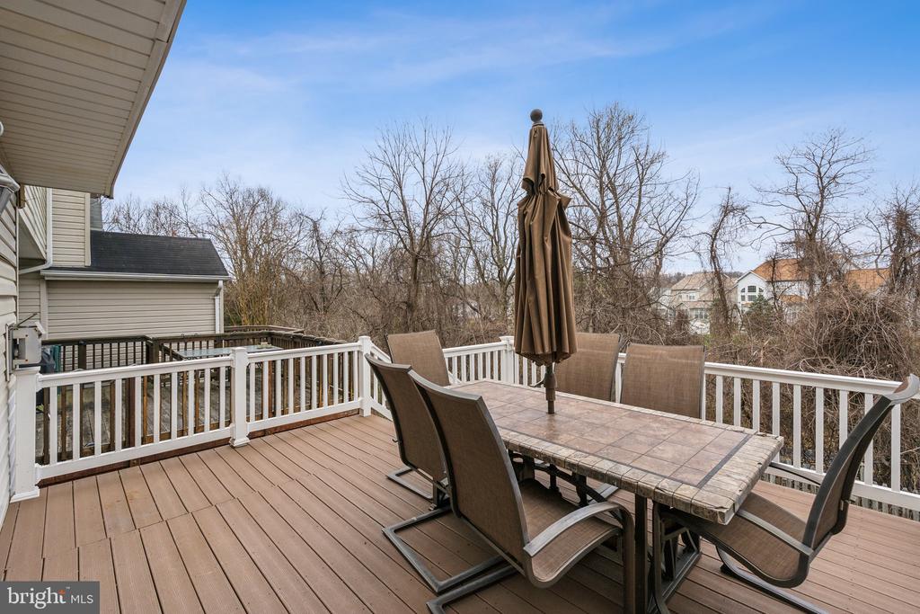 2006 FLAGSTONE COURT