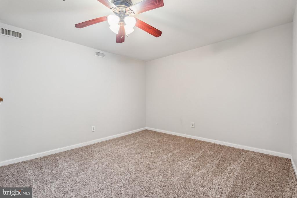 2006 FLAGSTONE COURT