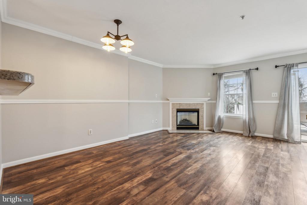 2006 FLAGSTONE COURT
