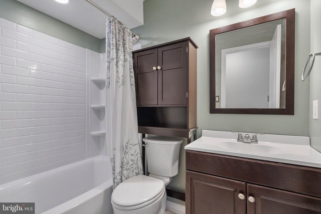 8507 FALLS RUN ROAD Unit: L