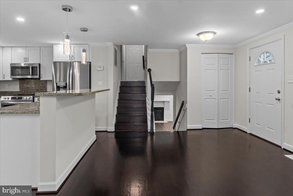 6867 HAPPYHEART LANE