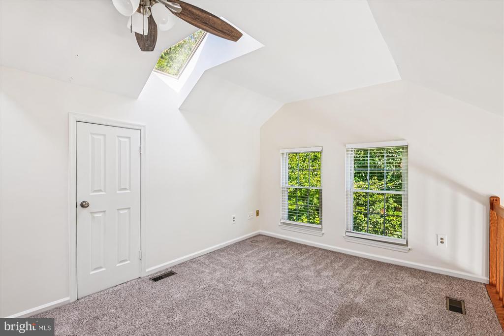 9633 HADLEIGH COURT