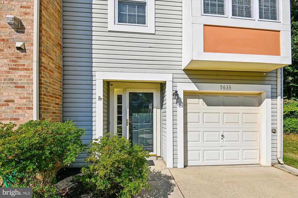 9633 HADLEIGH COURT