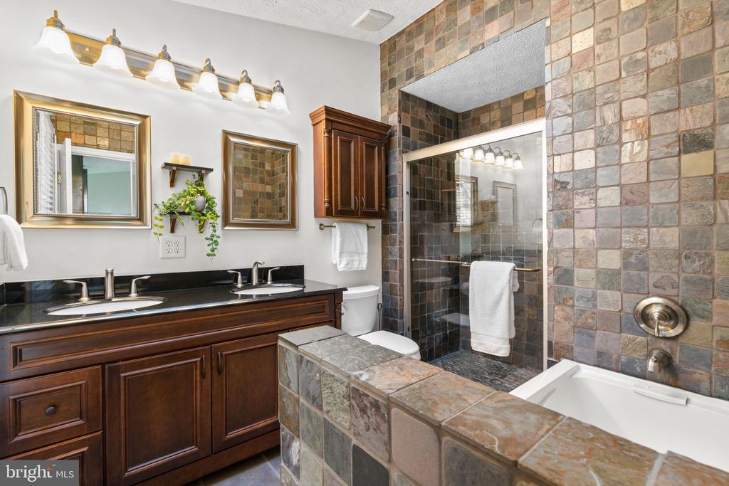5052 SOUTHERN STAR TERRACE