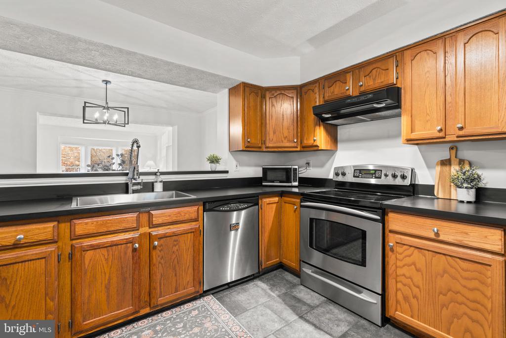 5052 SOUTHERN STAR TERRACE