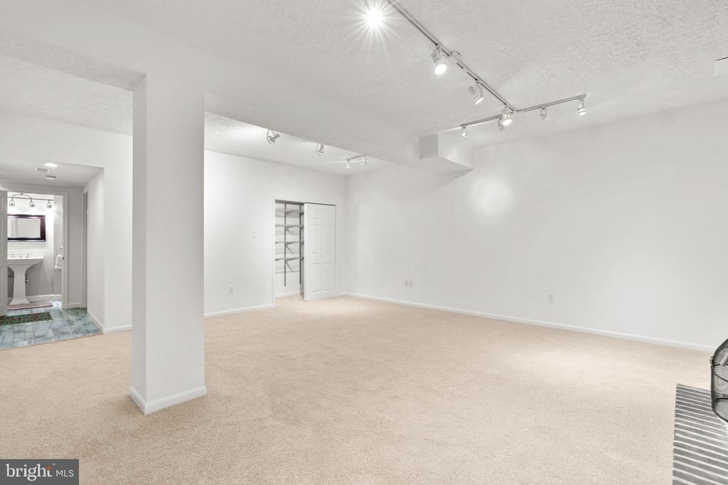 5052 SOUTHERN STAR TERRACE