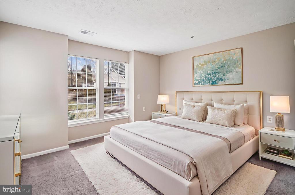 6215 SANDPIPER COURT Unit: 101