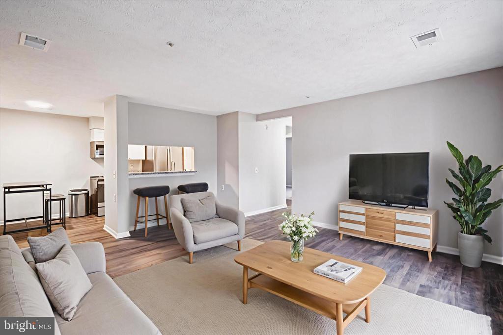 6215 SANDPIPER COURT Unit: 101