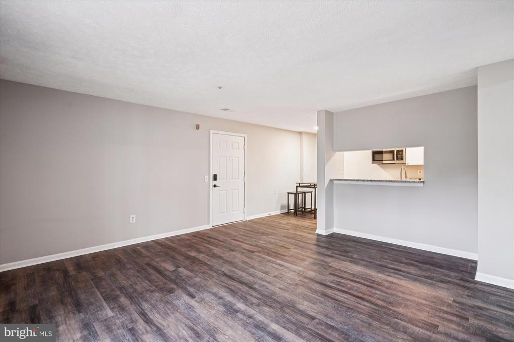 6215 SANDPIPER COURT Unit: 101