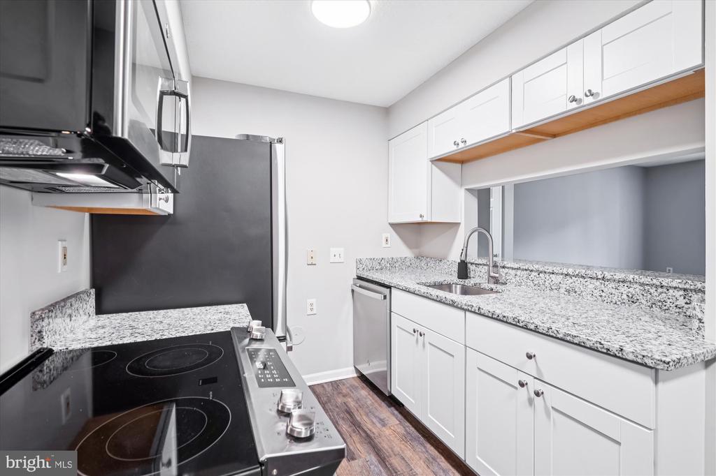 6215 SANDPIPER COURT Unit: 101