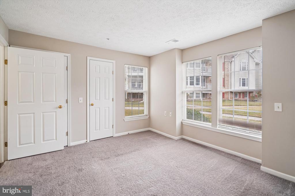 6215 SANDPIPER COURT Unit: 101
