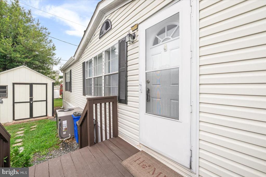 13 MIDWAY AVENUE