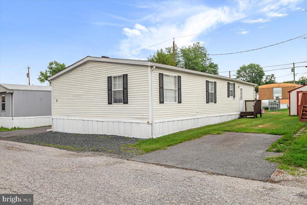 13 MIDWAY AVENUE