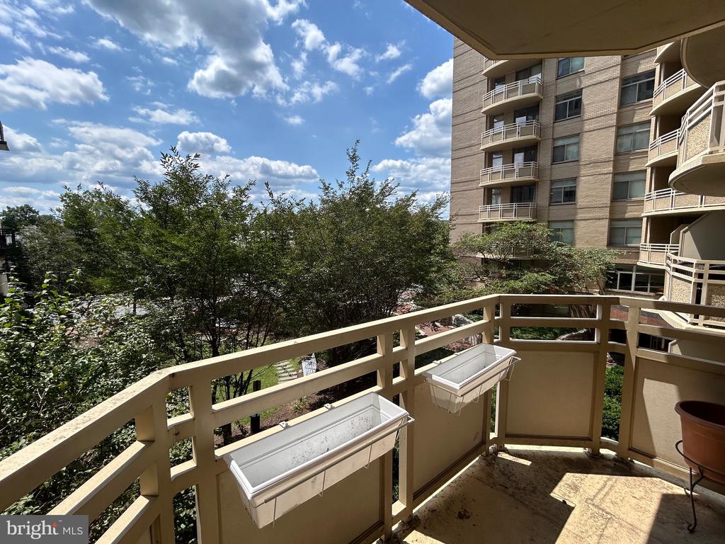 7111 WOODMONT AVENUE Unit: 315