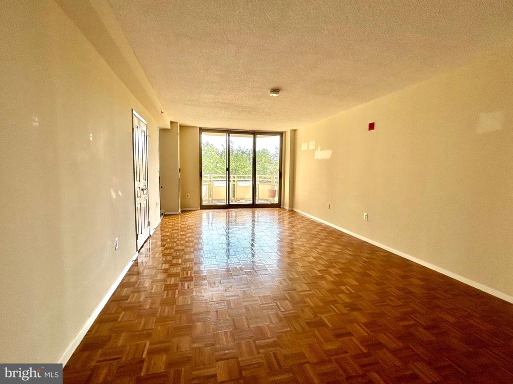 7111 WOODMONT AVENUE Unit: 315