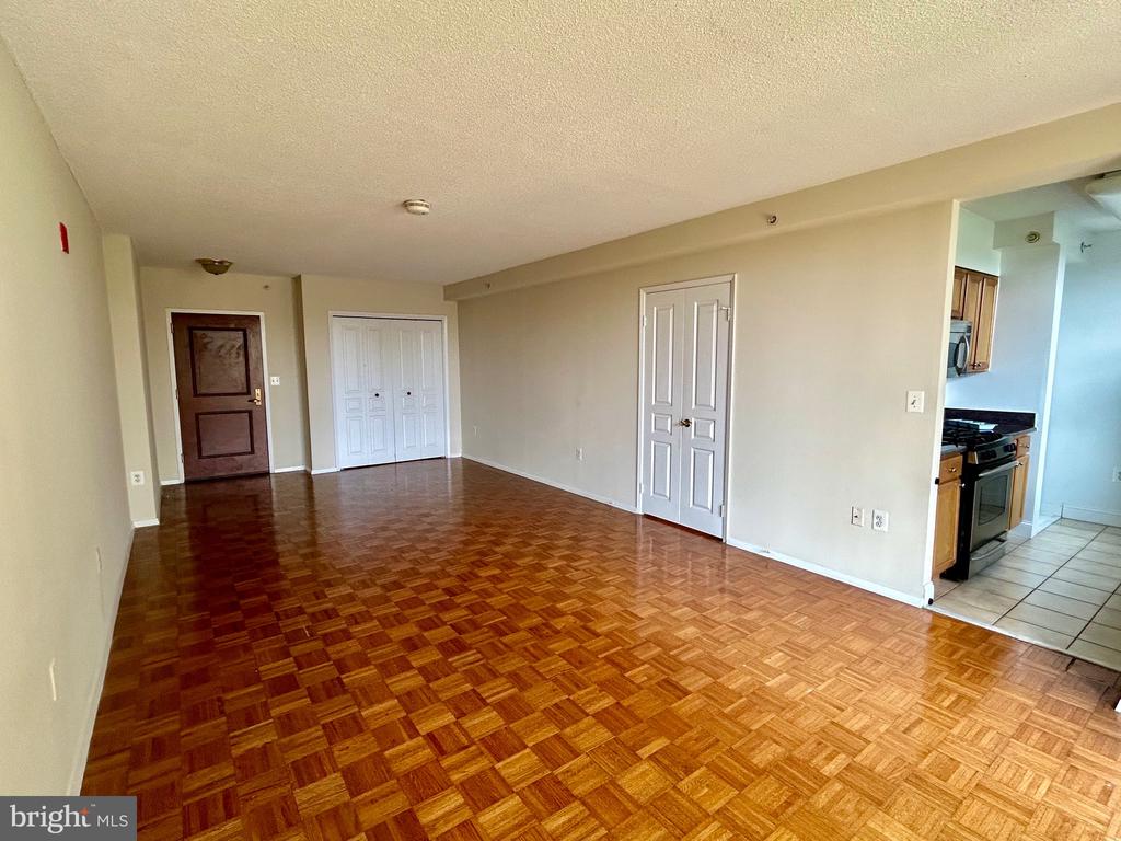 7111 WOODMONT AVENUE Unit: 315