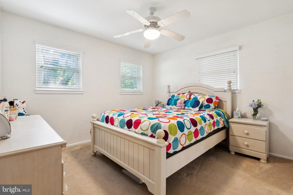 8704 WOODFIELD COURT